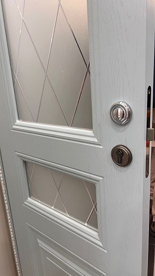 Межкомнатная дверь  